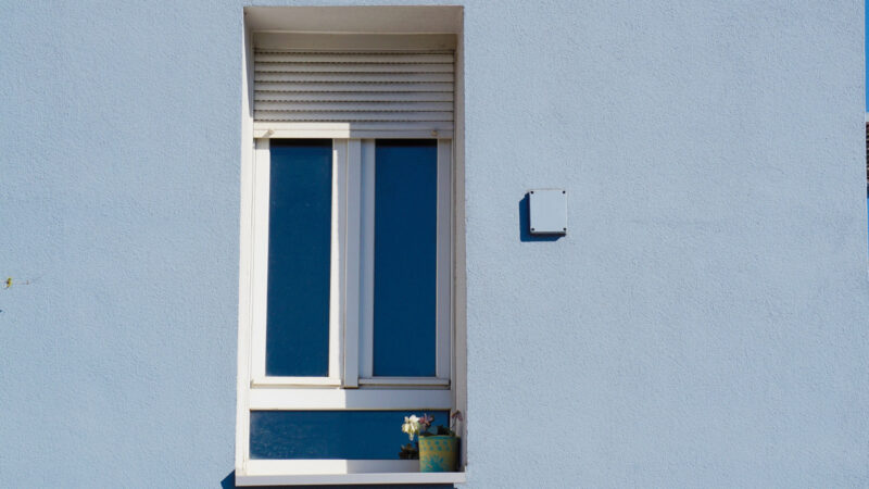 Volet roulant coincé en plein hiver à Dijon : pourquoi il ne faut pas attendre ?